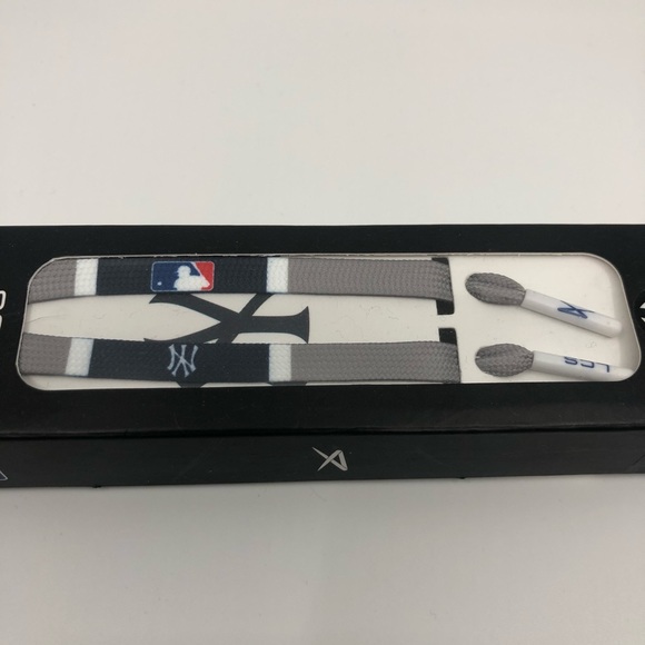 Yankee MLB Shoelaces - Picture 2 of 4